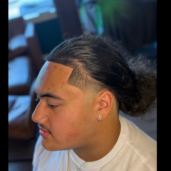 Slick-back with a razor-sharp line-up